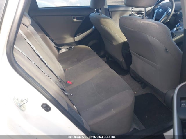 Toyota Prius Two 2015 JTDKN3DU1F0426555 Image 8