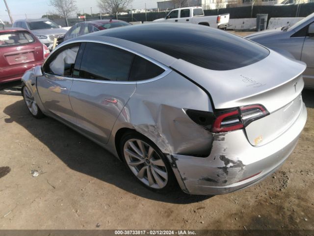 5YJ3E1EB2JF069290 Tesla Model 3 Long Range/performance
