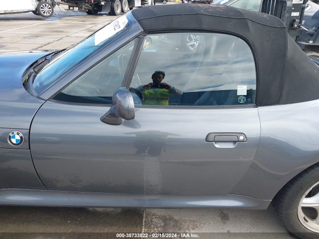 1999 BMW Z3 2.3 VIN: 4USCH9337XLF80840