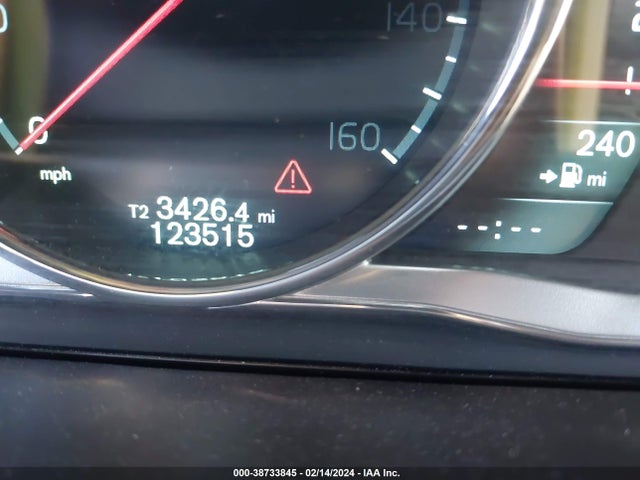 2015 VOLVO XC60 T5 PREMIER PLUS VIN: YV440MDC1F2619875