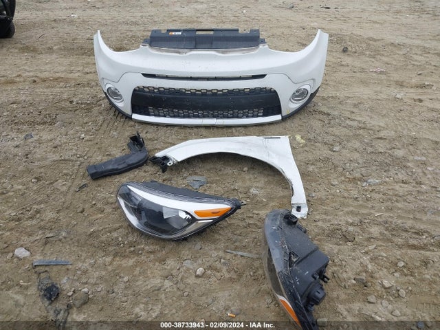 KIA SOUL + 2018 KNDJP3A51J7610462 Image 12
