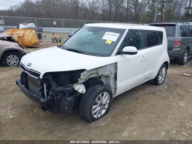 KIA SOUL + 2018 KNDJP3A51J7610462 Image 2