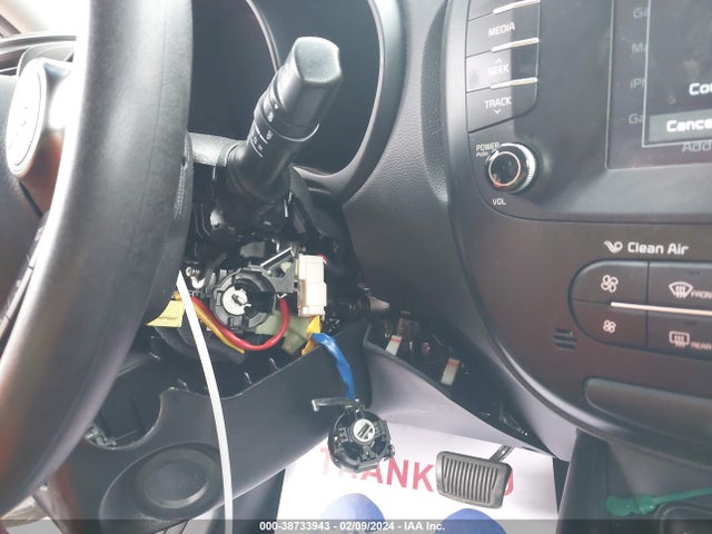 KIA SOUL + 2018 KNDJP3A51J7610462 Image 6