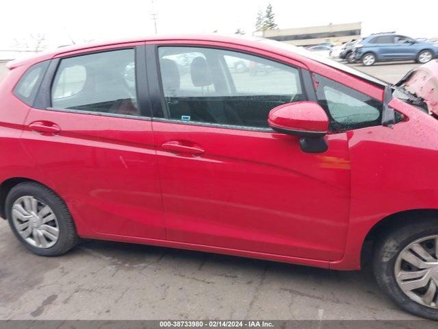 Honda FIT LX 2015 3HGGK5H52FM744289 Image 14