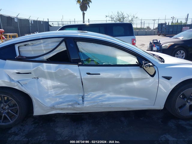 Tesla Model 3 Long Range Dual Motor All-wheel Drive 2022 5YJ3E1EB2NF268331 Image 13