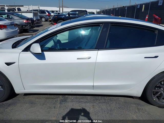Tesla Model 3 Long Range Dual Motor All-wheel Drive 2022 5YJ3E1EB2NF268331 Image 14