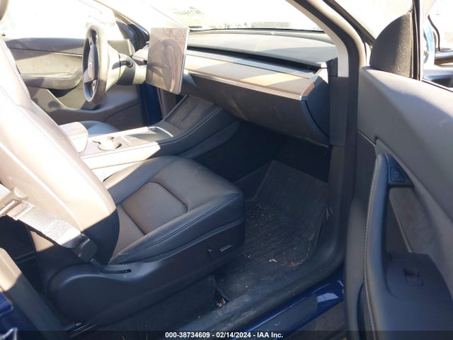 7SAYGDEFXNF462760 Tesla Model Y Performance Dual Motor All-wheel Drive