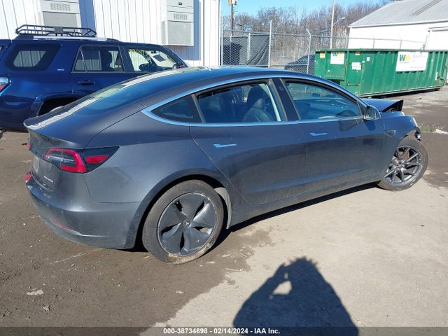 5YJ3E1EB5JF119602 Tesla Model 3 Long Range/performance