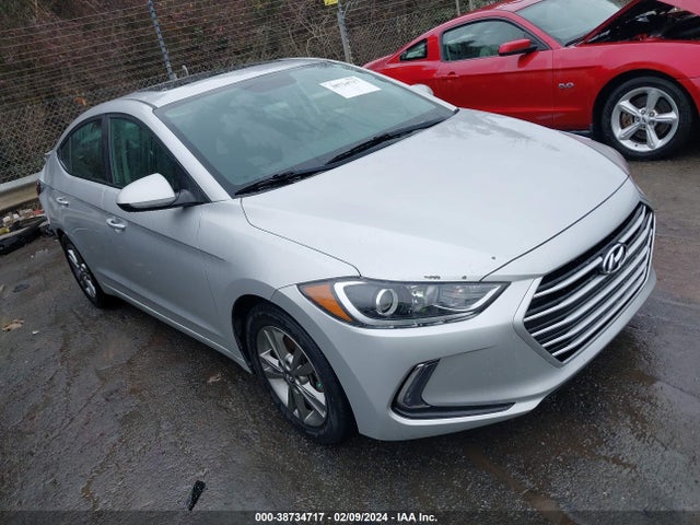 2018 5NPD84LFXJH237682 main image