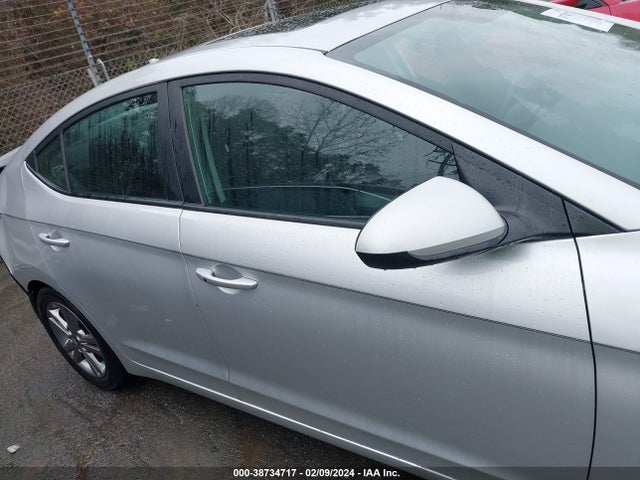 Hyundai Elantra Value Edition 2018 5NPD84LFXJH237682 Image 12