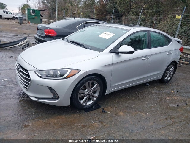 Hyundai Elantra Value Edition 2018 5NPD84LFXJH237682 Image 2