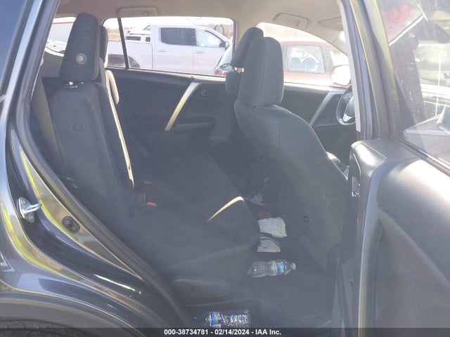 Toyota RAV4 LE 2018 JTMBFREV1JD251913 Image 8