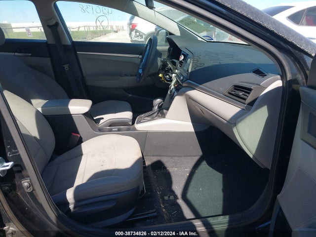 Hyundai ELANTRA SE 2019 5NPD74LF9KH420138 Image 5