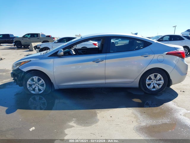 Hyundai ELANTRA SE 2016 5NPDH4AE6GH670211 Image 13