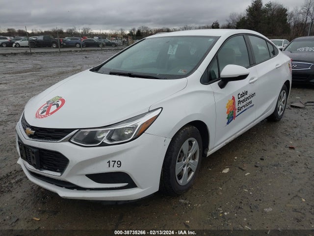 Chevrolet Cruze Ls Auto 2018 1G1BC5SM3J7238908 Image 2