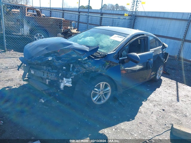 Chevrolet Cruze Lt Auto 2018 1G1BE5SM0J7230002 Image 2