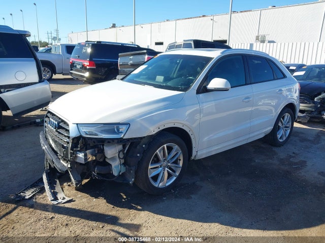 WA1BCCFS7HR008821 Audi Q3 2.0t Premium