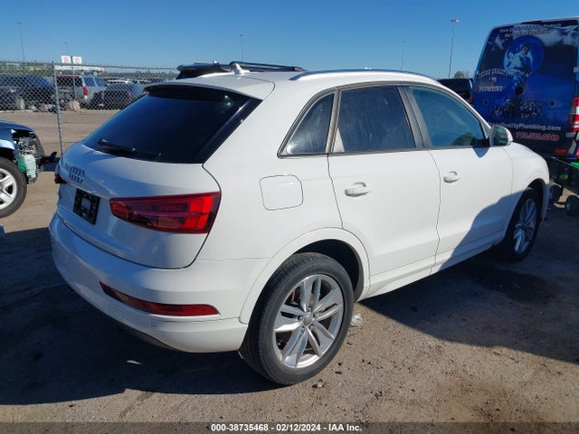 WA1BCCFS7HR008821 Audi Q3 2.0t Premium
