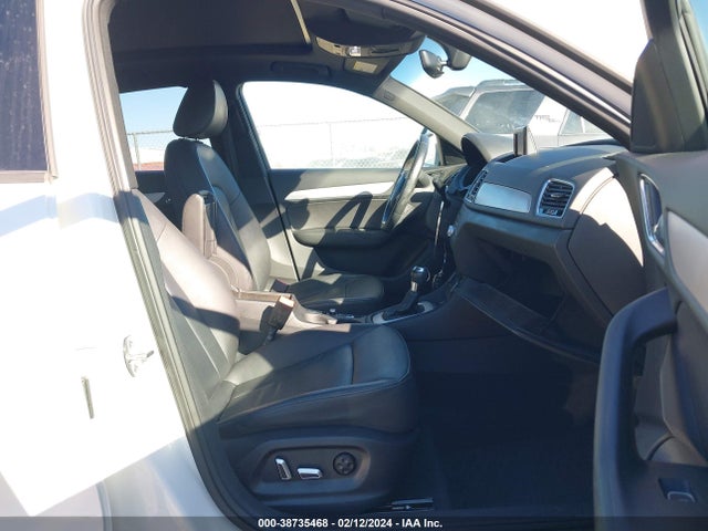 WA1BCCFS7HR008821 Audi Q3 2.0t Premium