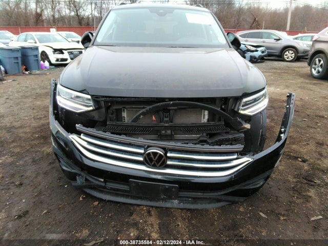 3VV0B7AX8NM158574 Volkswagen Tiguan 2.0t S