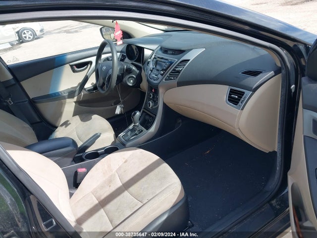 38735647 :رقم المزاد ، 5NPDH4AE2GH734955 vin ، 2016 Hyundai Elantra Se مزاد بيع