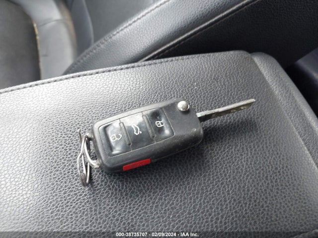 2014 VOLKSWAGEN JETTA 1.8T SE VIN: 3VWD17AJ8EM280704