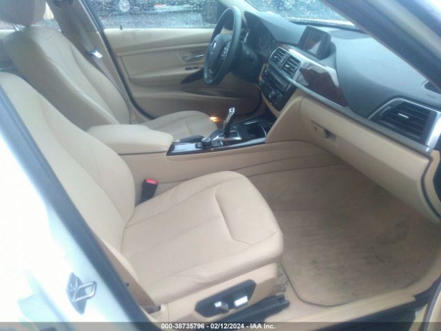 WBA8A9C57GK618603 BMW 320i
