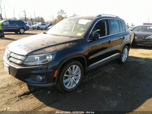 2012 VOLKSWAGEN TIGUAN WVGBV7AX6CW542215 Photo 1