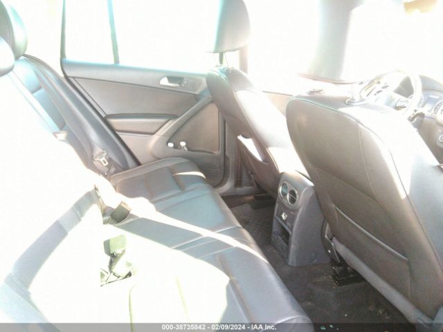 2012 VOLKSWAGEN TIGUAN WVGBV7AX6CW542215 Photo 7