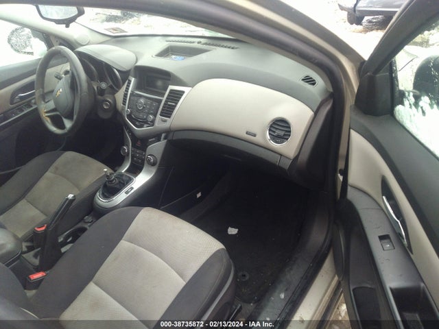 Chevrolet Cruze Ls Manual 2014 1G1PB5SG2E7325028 Image 5