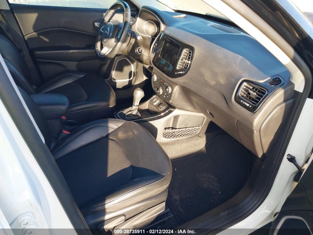 3C4NJCBB1LT147566 Jeep Compass Altitude Fwd