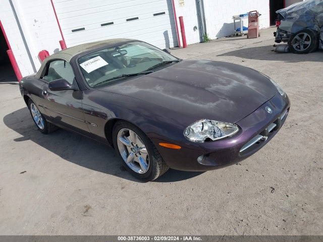 1998 JAGUAR XK8 SAJGX224XWC028743 Photo 0