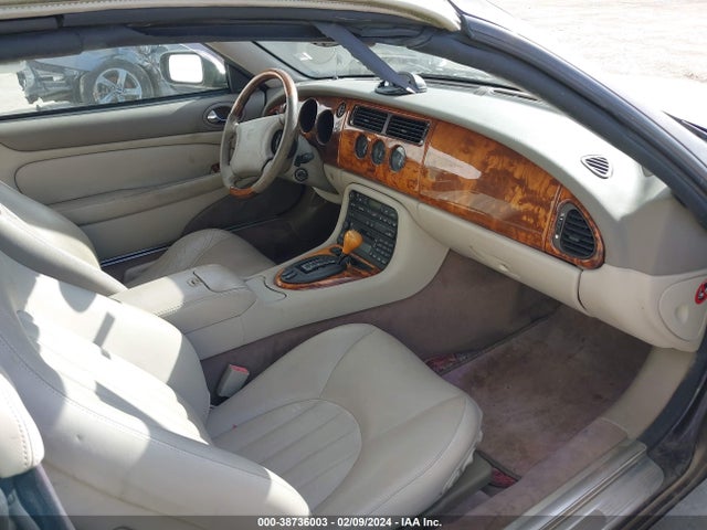 1998 JAGUAR XK8 SAJGX224XWC028743 Photo 4
