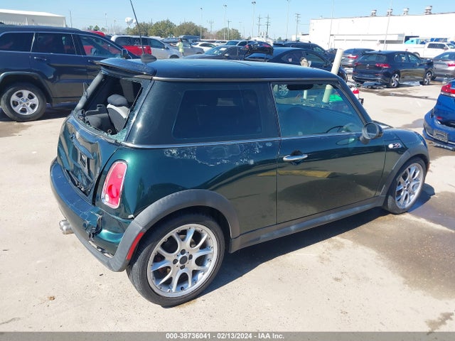 2006 MINI COOPER S WMWRE33586TJ37306 Photo 3