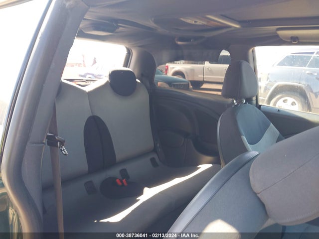 2006 MINI COOPER S WMWRE33586TJ37306 Photo 7