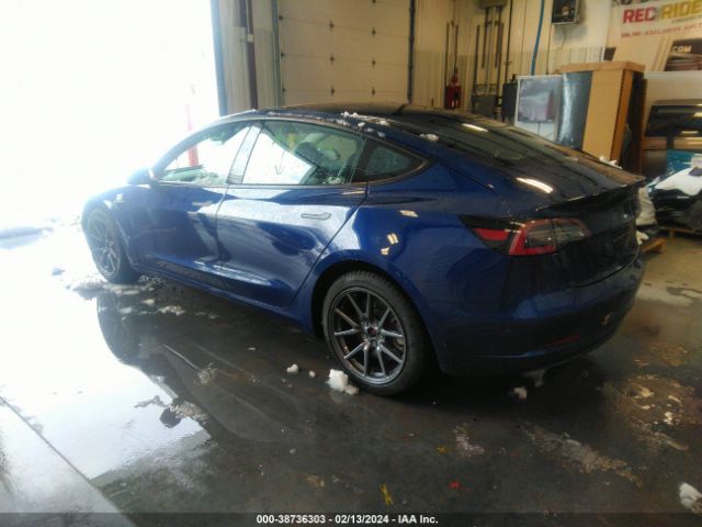 2018 TESLA MODEL 3 5YJ3E1EB2JF064431 Photo 2