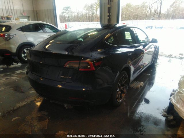 2018 TESLA MODEL 3 5YJ3E1EB2JF064431 Photo 3