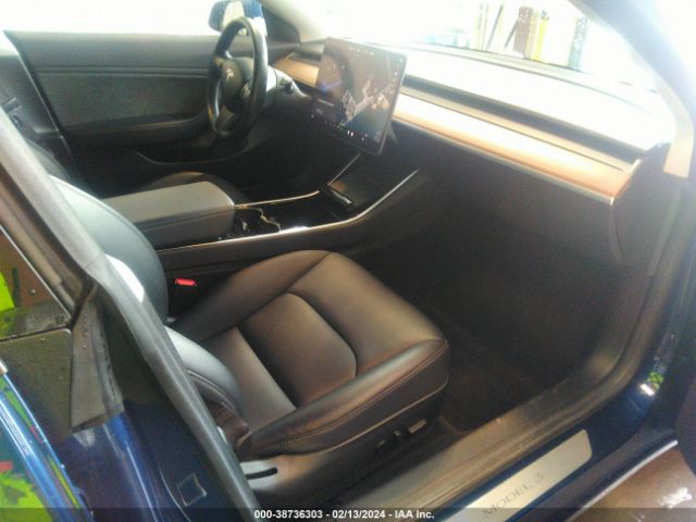2018 TESLA MODEL 3 5YJ3E1EB2JF064431 Photo 4