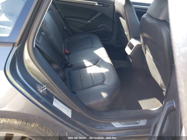 1VWAA7A3XJC032731 Volkswagen Passat 2.0t R-line/2.0t S
