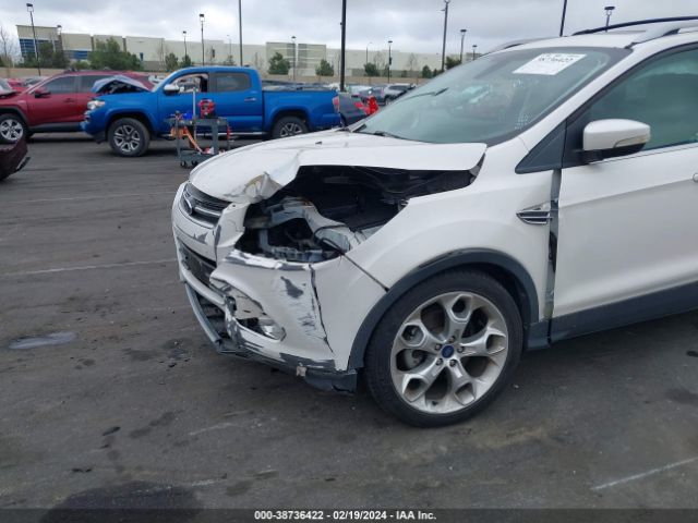 1FMCU0JX9EUD37565 Ford Escape Titanium