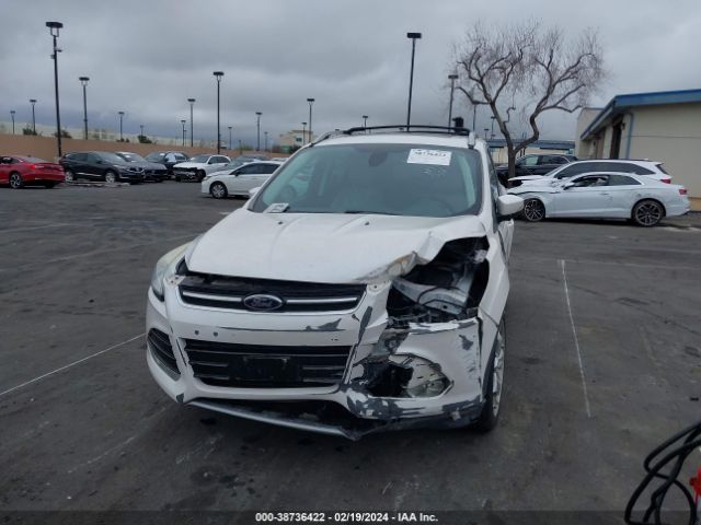 1FMCU0JX9EUD37565 Ford Escape Titanium