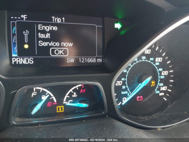 1FMCU0JX9EUD37565 Ford Escape Titanium