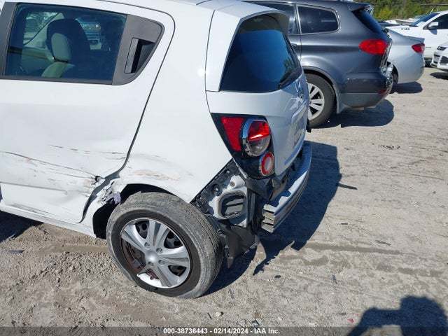 Chevrolet Sonic Ls Auto 2016 1G1JA6SH2G4175241 Image 6