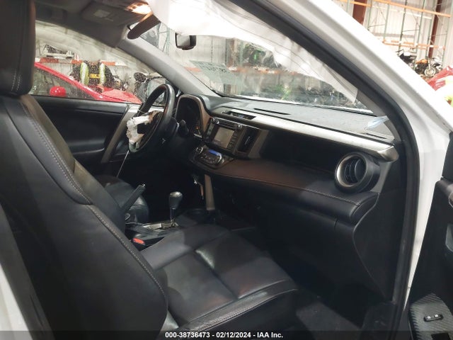 Toyota Rav4 Limited 2014 JTMYFREV6EJ021415 Image 5