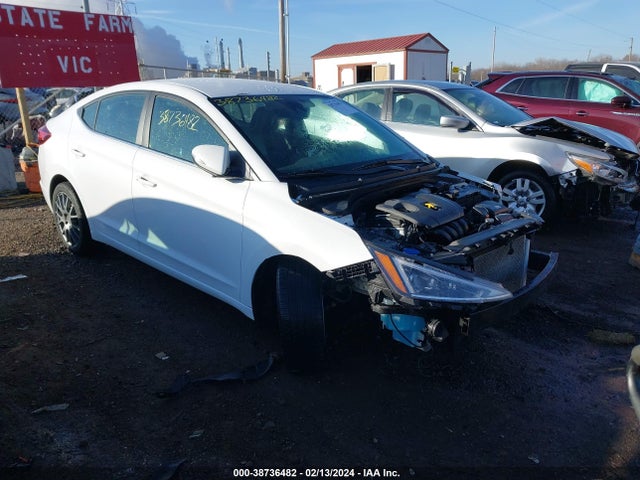 2019 5NPD84LF8KH437011 main image