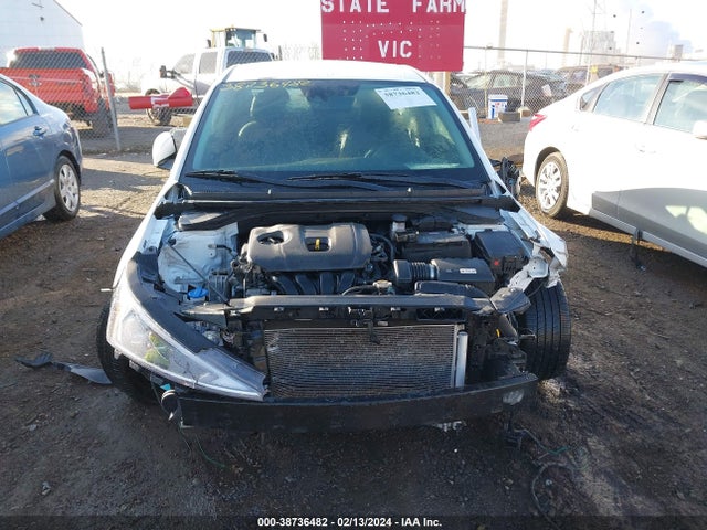 Hyundai Elantra Limited 2019 5NPD84LF8KH437011 Image 13