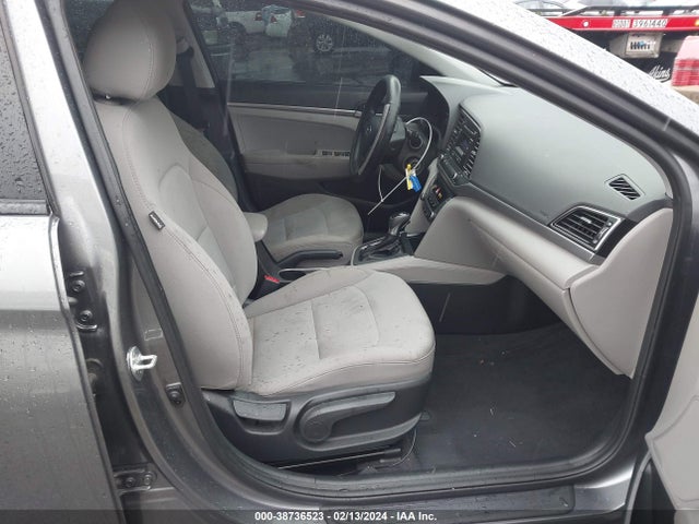 Hyundai ELANTRA SE 2018 5NPD74LF1JH349841 Image 5
