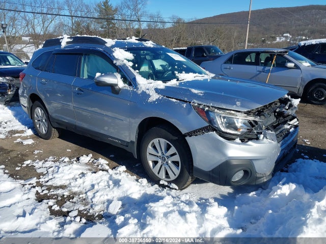 Subaru Outback 2.5i Premium 2018 4S4BSAFC6J3225173 Image 1