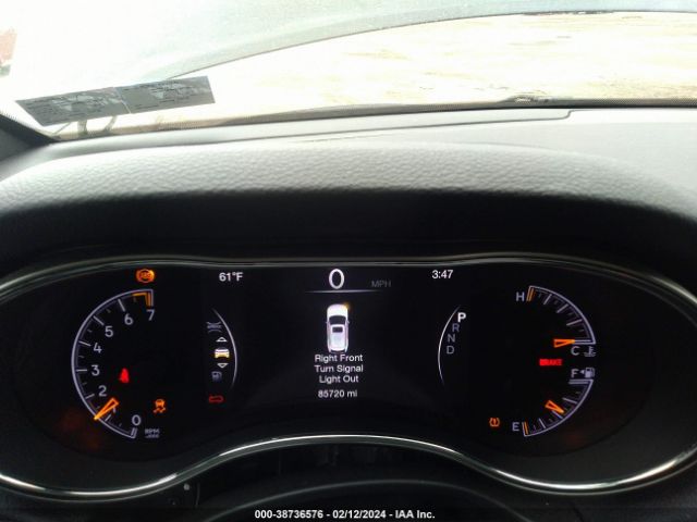 1C4RJFAG4JC252515 Jeep Grand Cherokee Laredo E 4x4