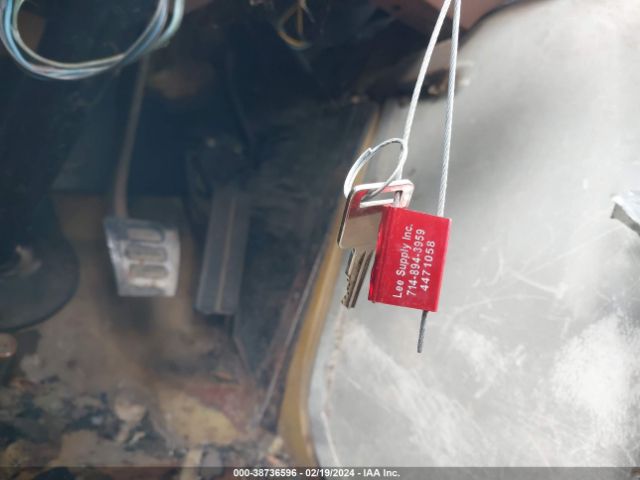 1976 CHEVROLET VAN CGL166U102017     Photo 10